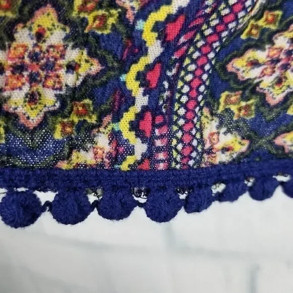 Aztec Print Peasant Top. Size L. - Picture 4 of 6